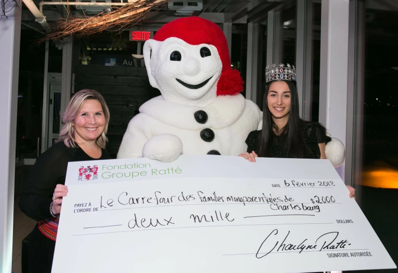 Fondation Groupe Ratté cheque presentation with the Carnaval de Québec